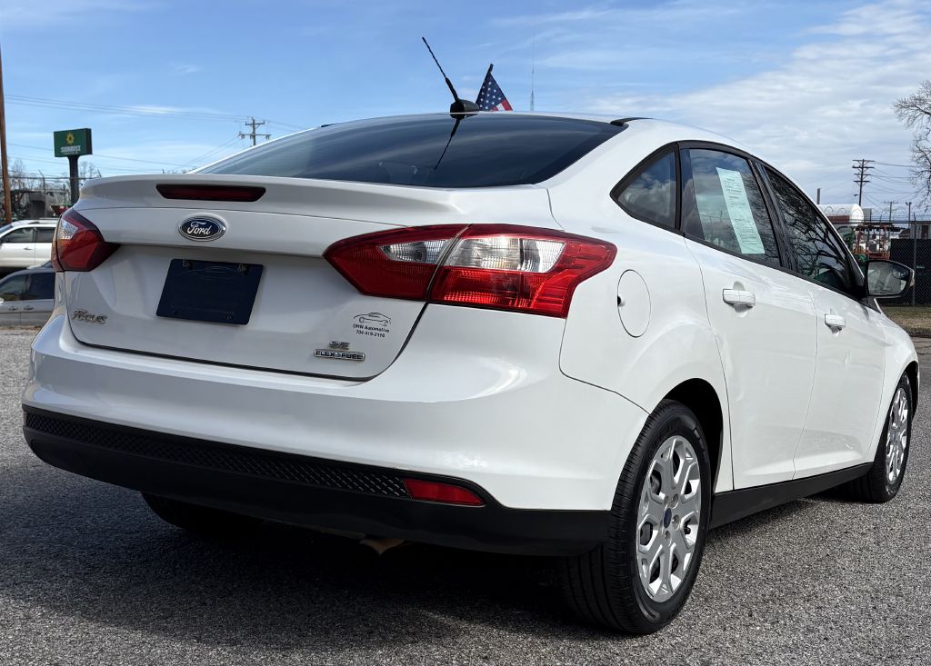 Photo 3 of this FORD FOCUS