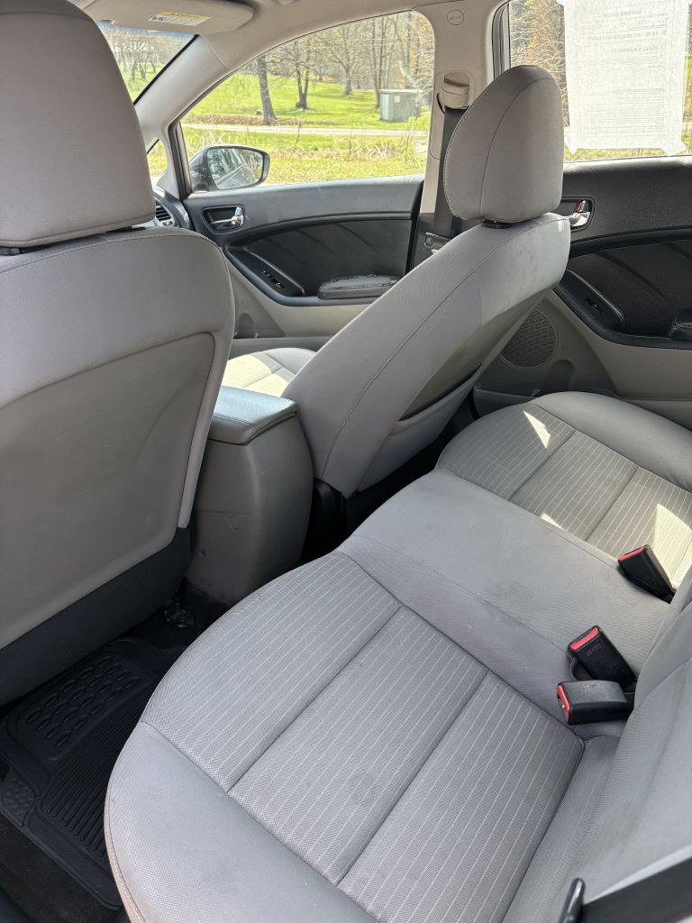 Photo 6 of this KIA FORTE