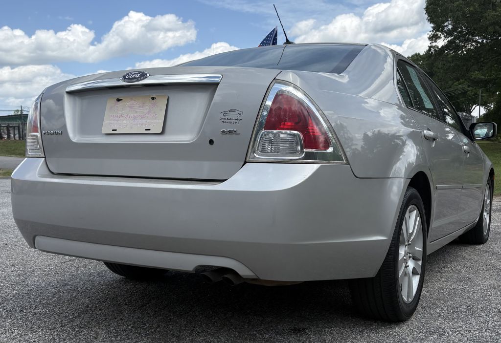 Photo 3 of this FORD FUSION