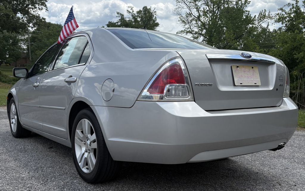 Photo 4 of this FORD FUSION