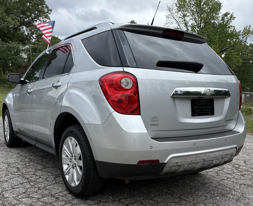Photo 4 of this CHEVROLET EQUINOX
