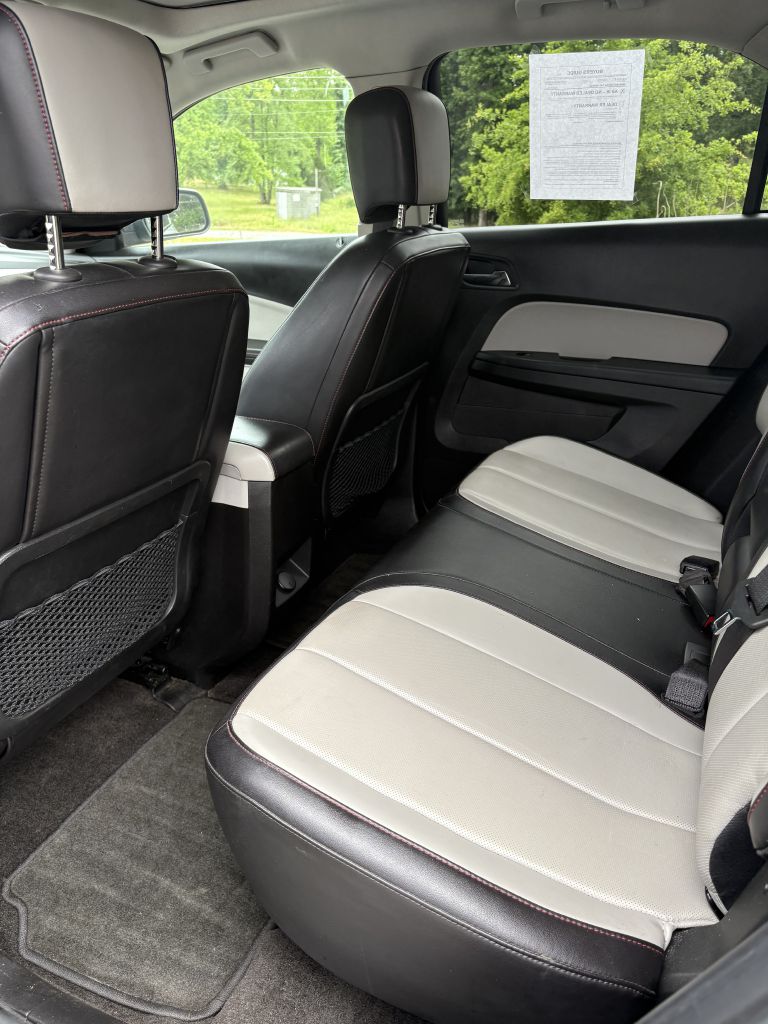Photo 6 of this CHEVROLET EQUINOX