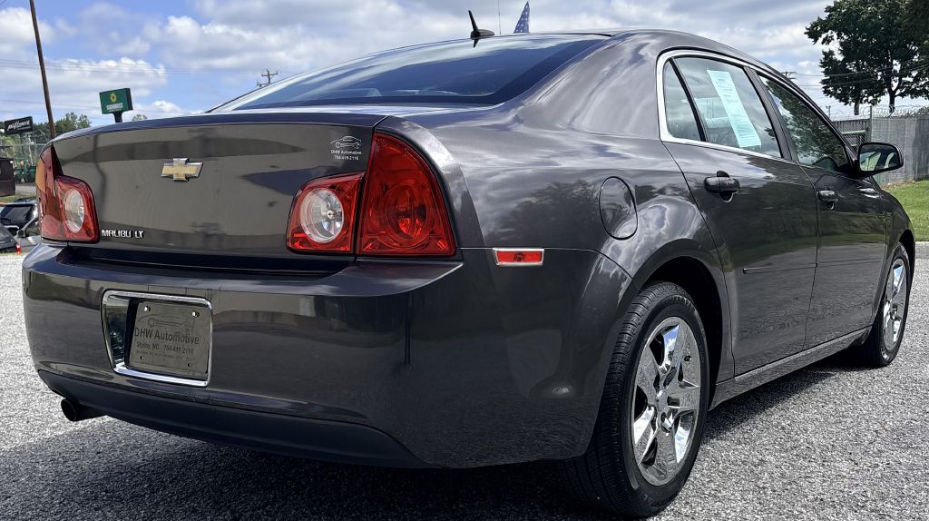 Photo 3 of this CHEVROLET MALIBU