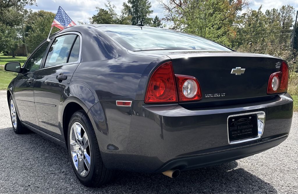 Photo 4 of this CHEVROLET MALIBU