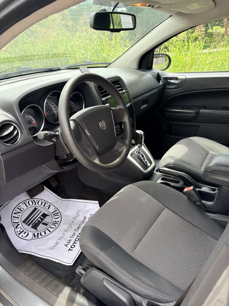Photo 5 of this DODGE CALIBER