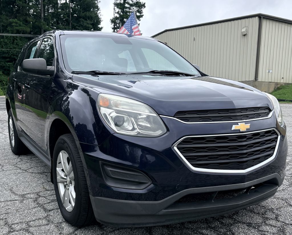 Photo 2 of this CHEVROLET EQUINOX