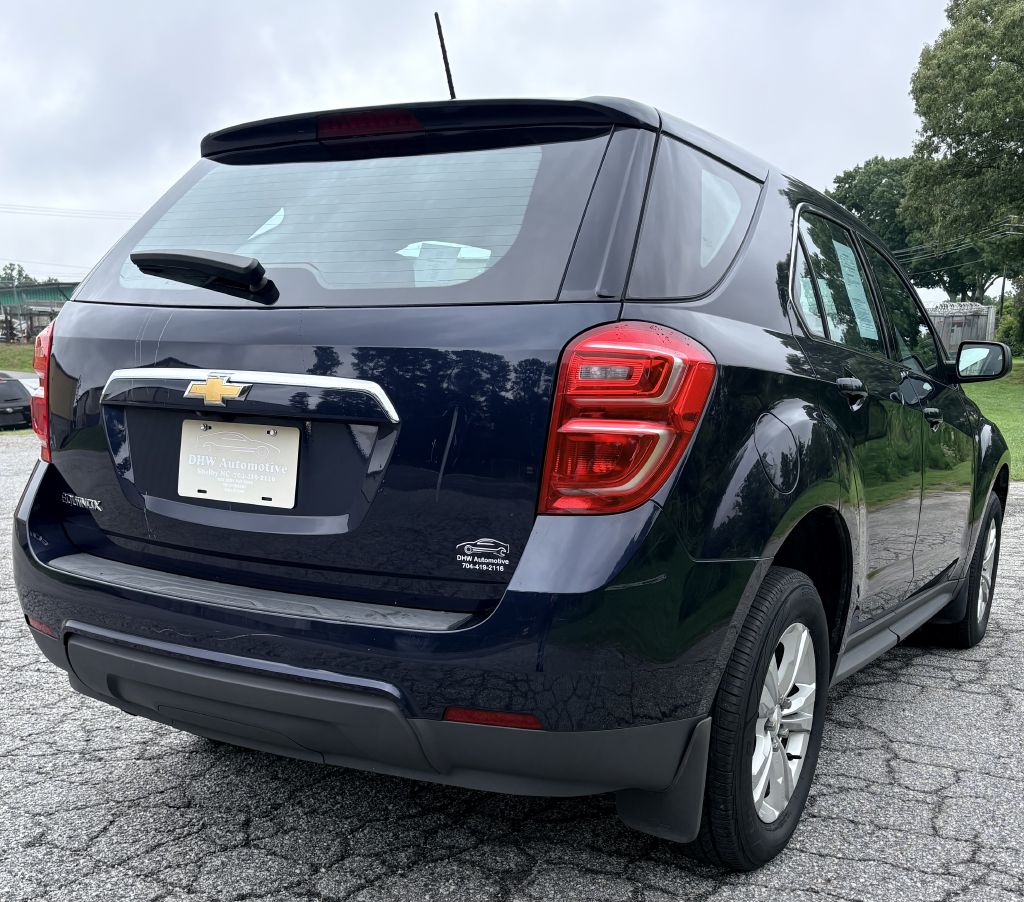 Photo 3 of this CHEVROLET EQUINOX
