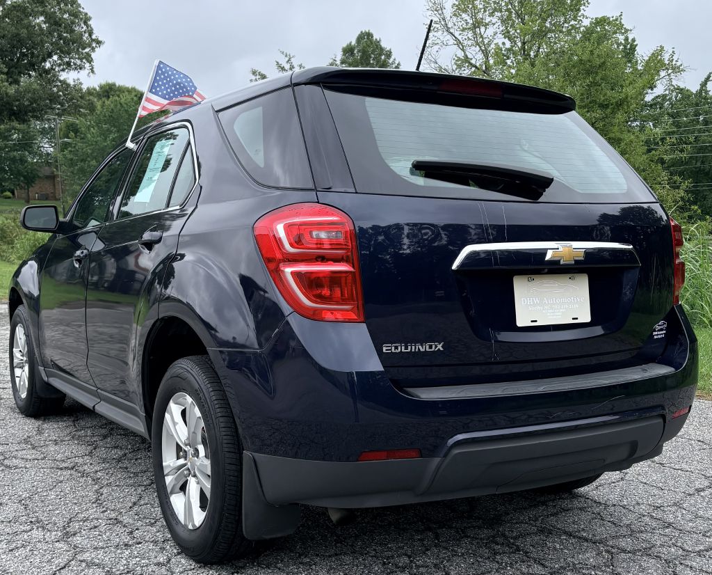 Photo 4 of this CHEVROLET EQUINOX