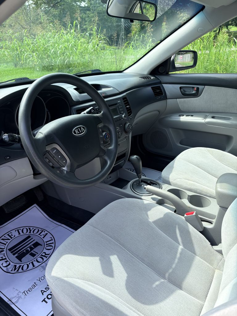 Photo 5 of this KIA OPTIMA