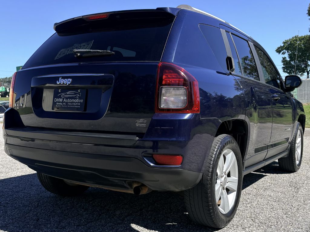 Photo 3 of this JEEP COMPASS