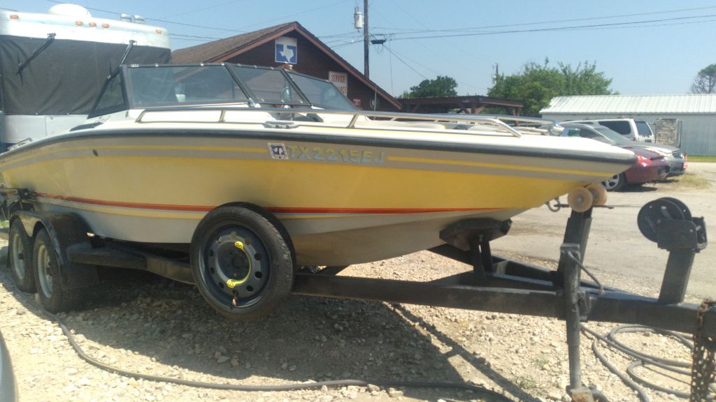 1988 SUPRA SKI BOAT