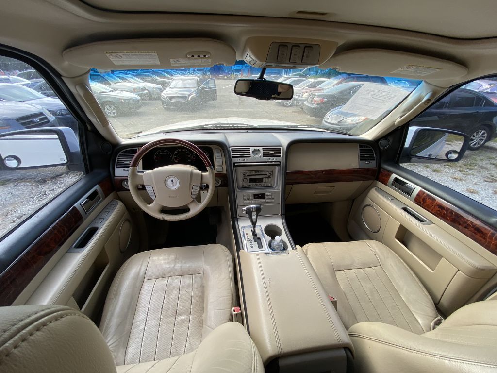 LINCOLN NAVIGATOR 2006 LINCOLN NAVIGATOR 5LMFU28556LJ16899