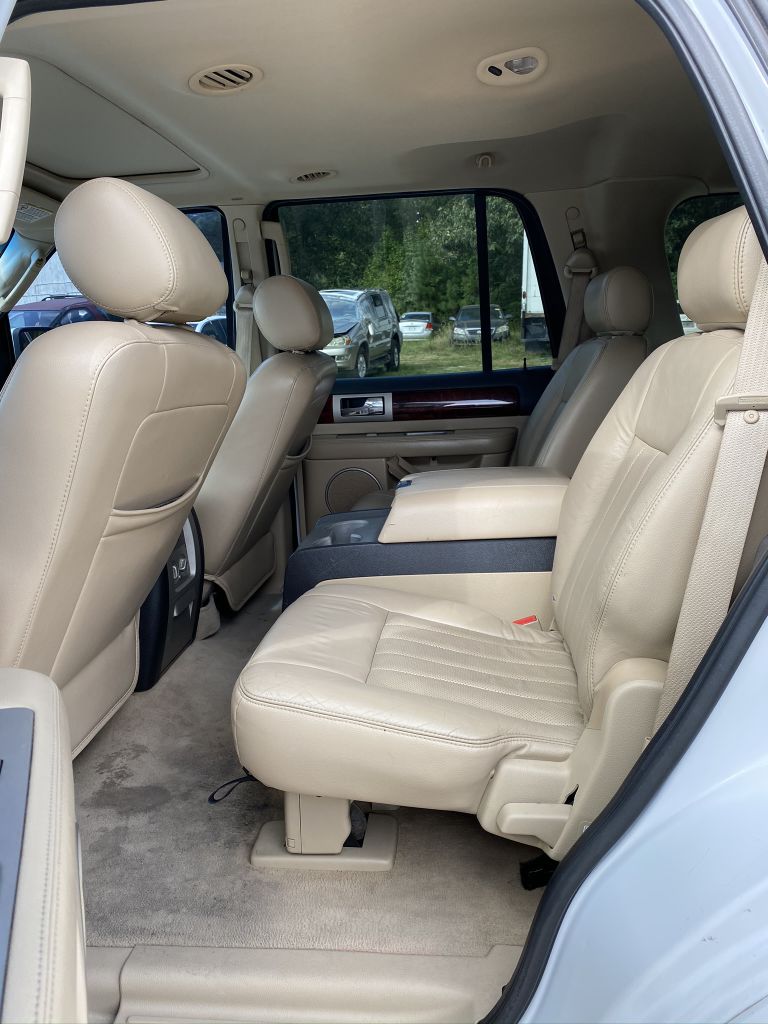 LINCOLN NAVIGATOR 2006 LINCOLN NAVIGATOR 5LMFU28556LJ16899