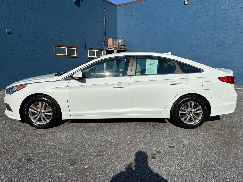Photo 2 of this HYUNDAI SONATA