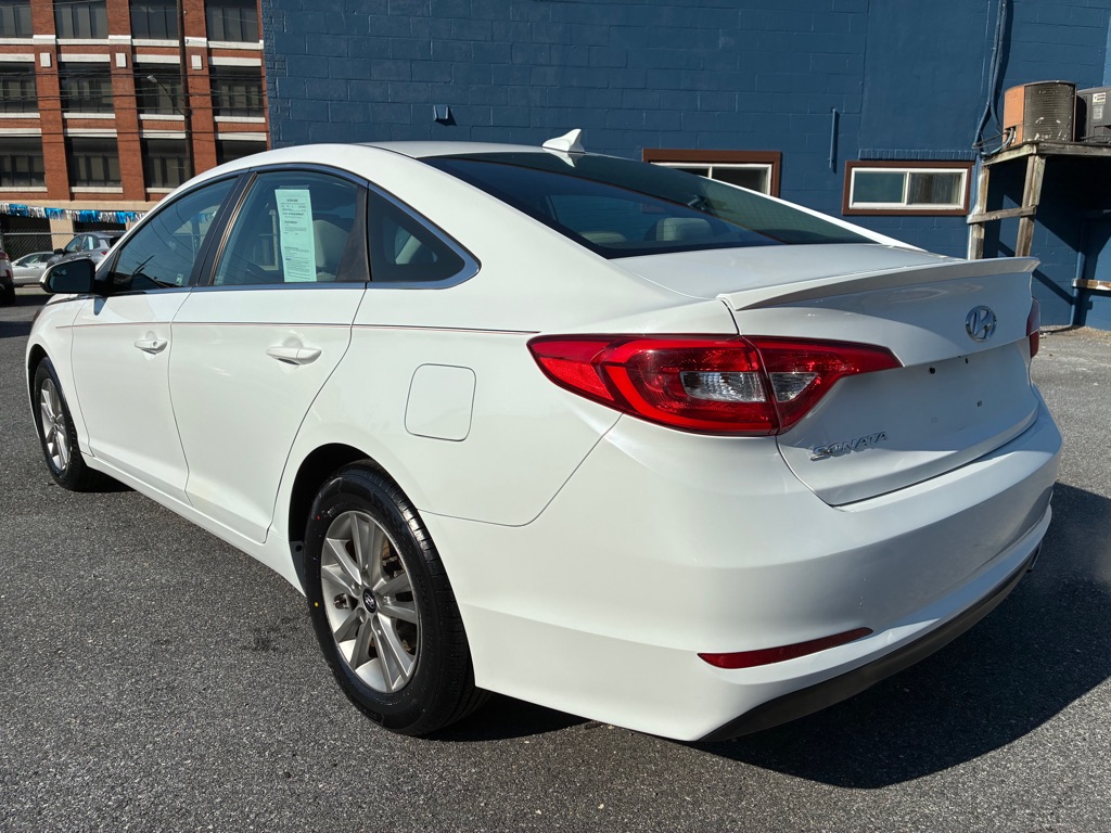 Photo 3 of this HYUNDAI SONATA