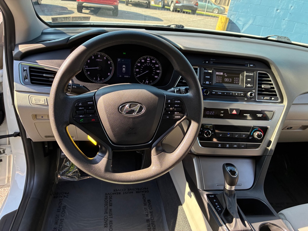 Photo 15 of this HYUNDAI SONATA