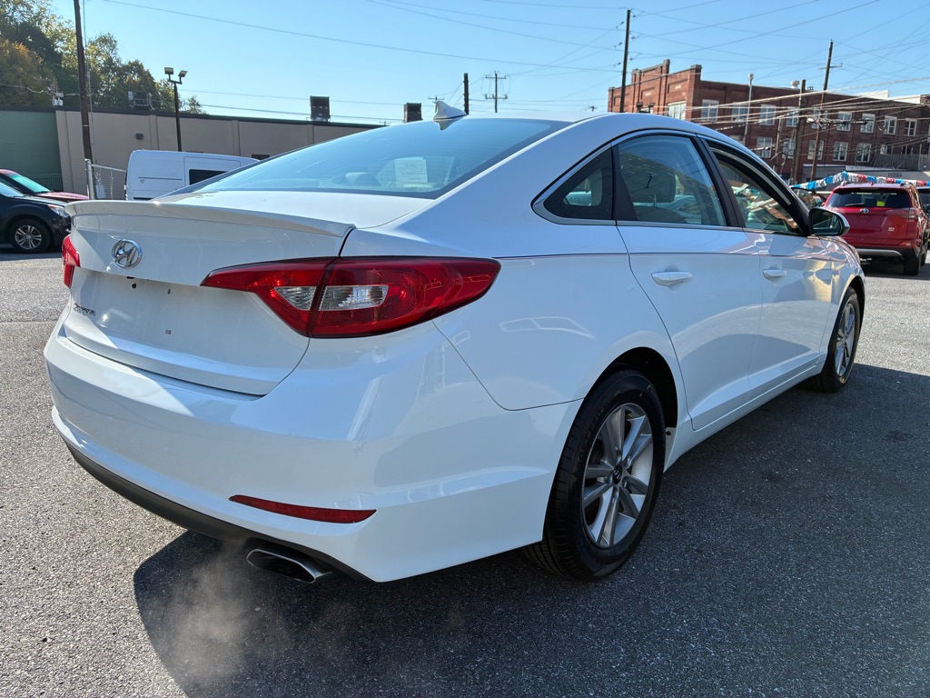 Photo 5 of this HYUNDAI SONATA