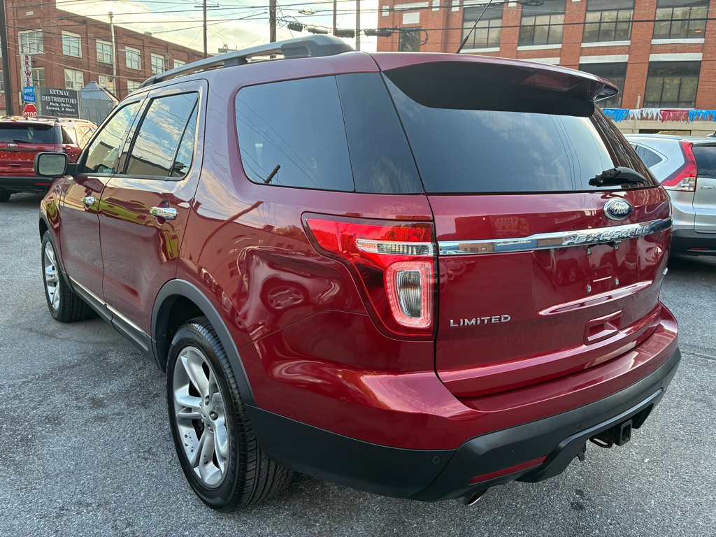 Photo 3 of this FORD EXPLORER