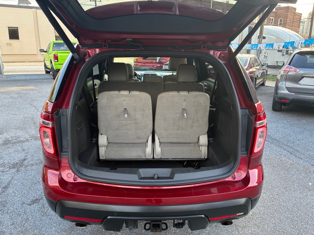 Photo 12 of this FORD EXPLORER