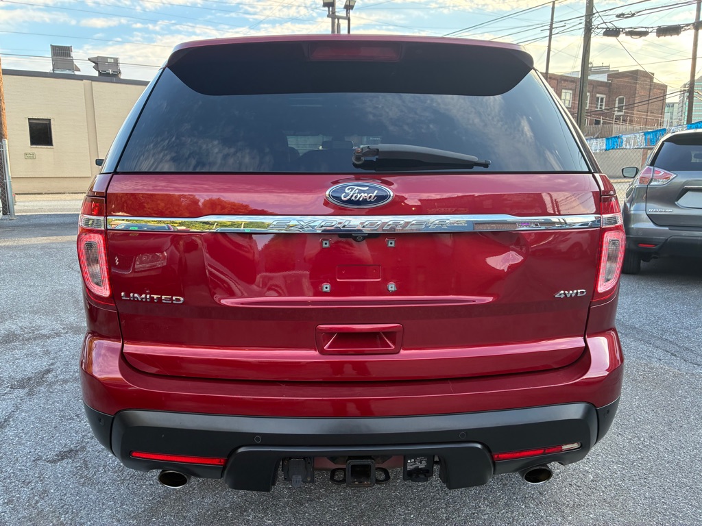 Photo 4 of this FORD EXPLORER