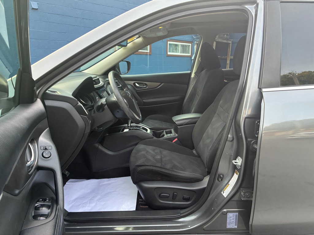 Photo 14 of this NISSAN ROGUE