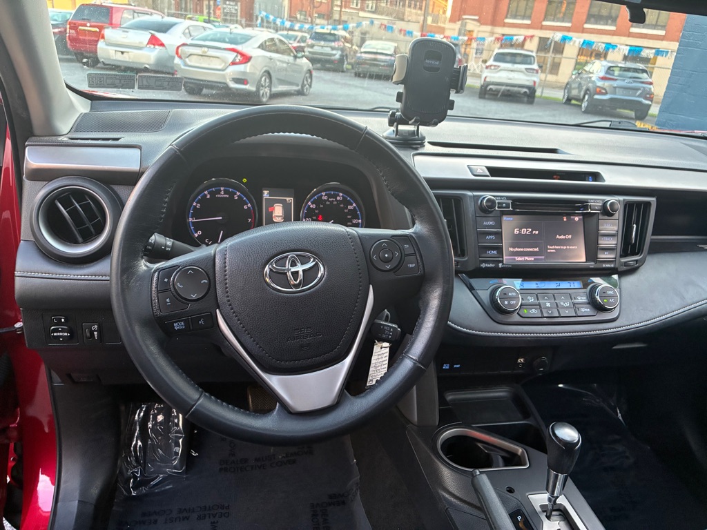 Photo 14 of this TOYOTA RAV4