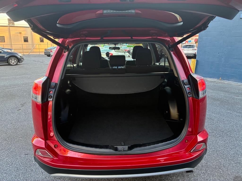 Photo 10 of this TOYOTA RAV4