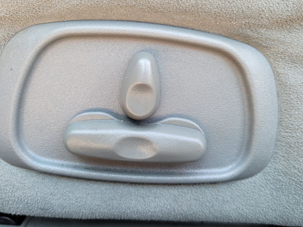 Photo 26 of this MITSUBISHI GALANT