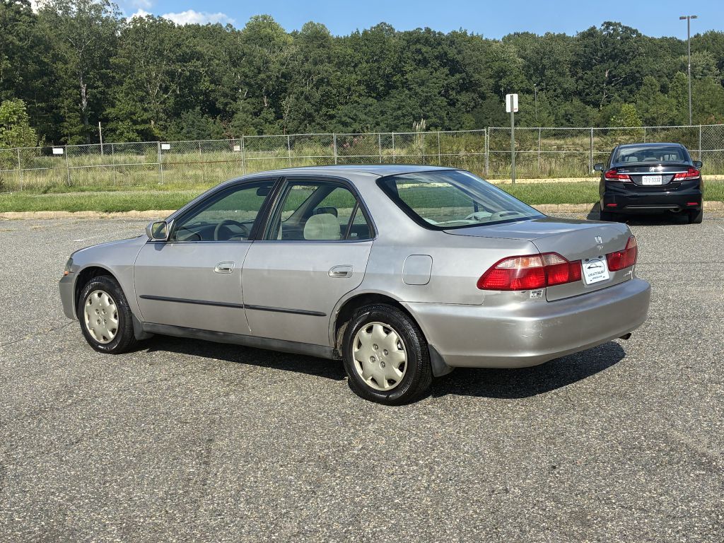 Photo 3 of this HONDA ACCORD