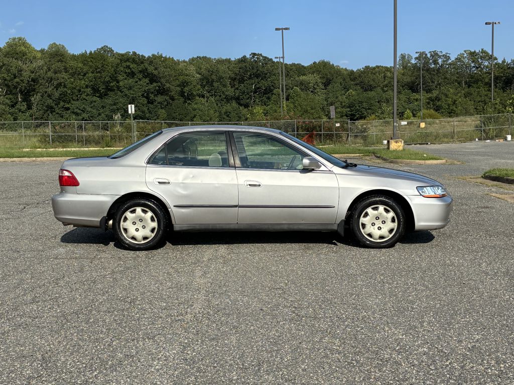 Photo 6 of this HONDA ACCORD