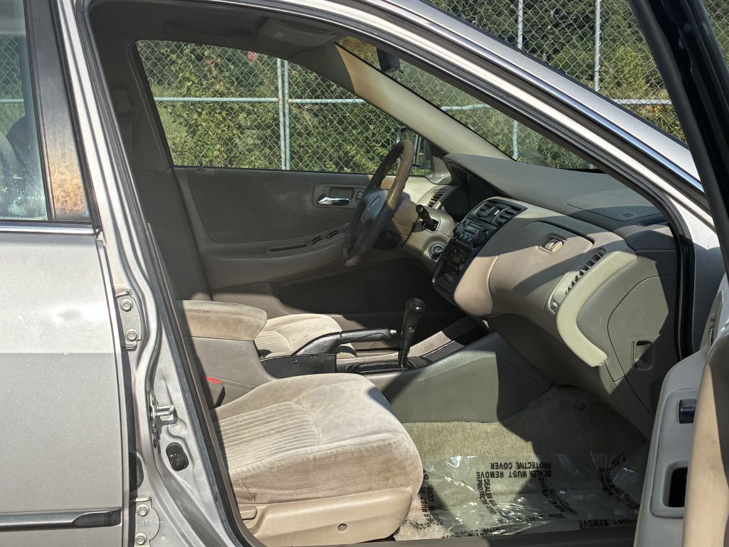Photo 17 of this HONDA ACCORD