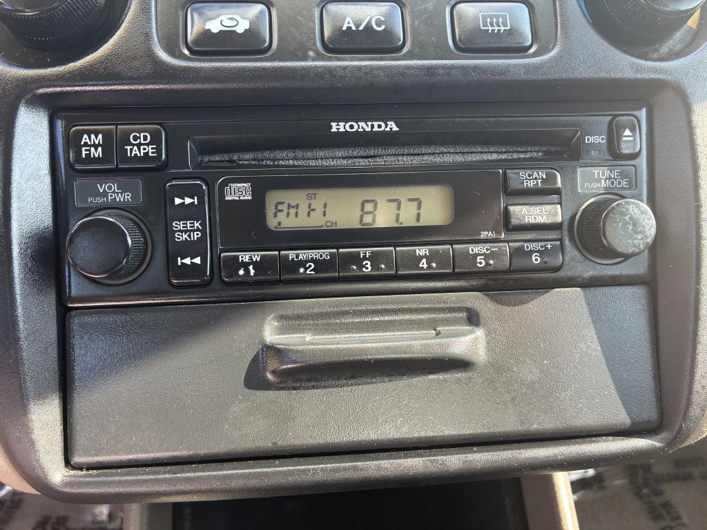 Photo 18 of this HONDA ACCORD