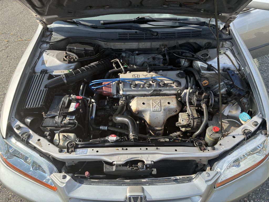 Photo 40 of this HONDA ACCORD
