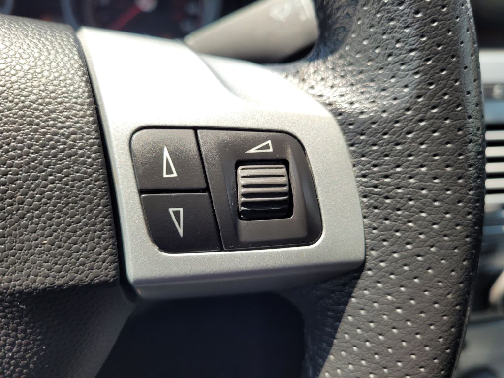 Photo 13 of this SATURN ASTRA