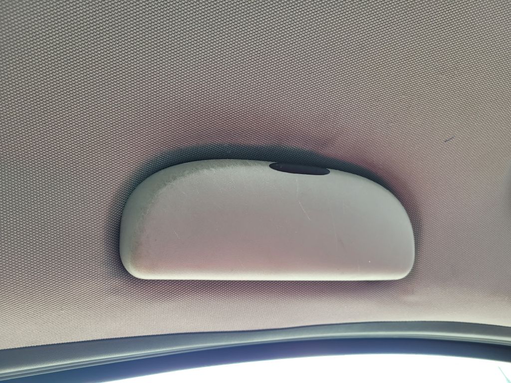 Photo 35 of this SATURN ASTRA
