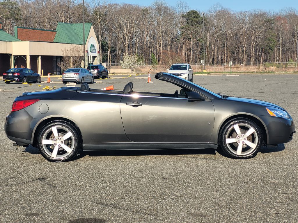 Photo 2 of this PONTIAC G6