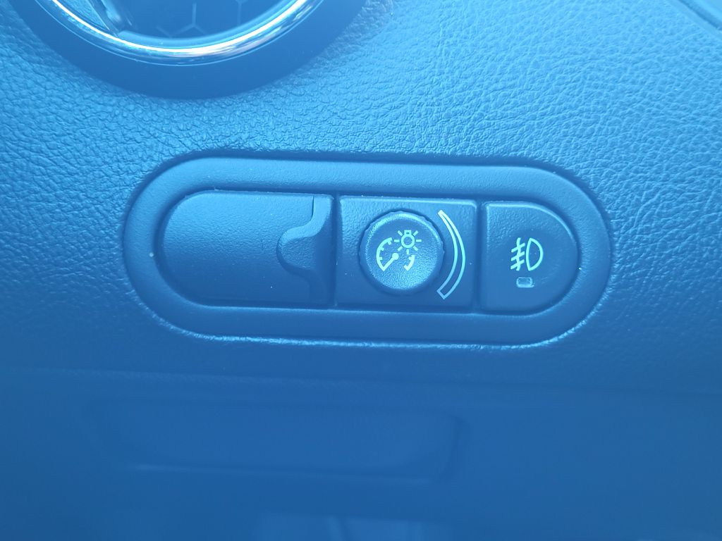 Photo 25 of this PONTIAC G6