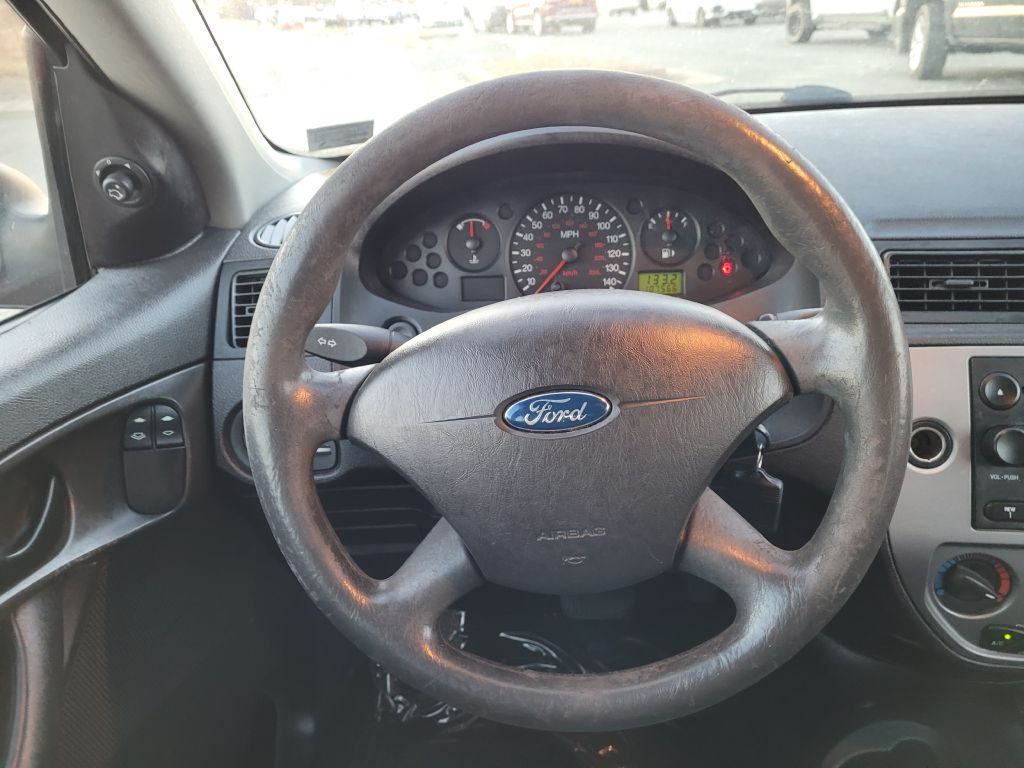 Photo 17 of this FORD FOCUS