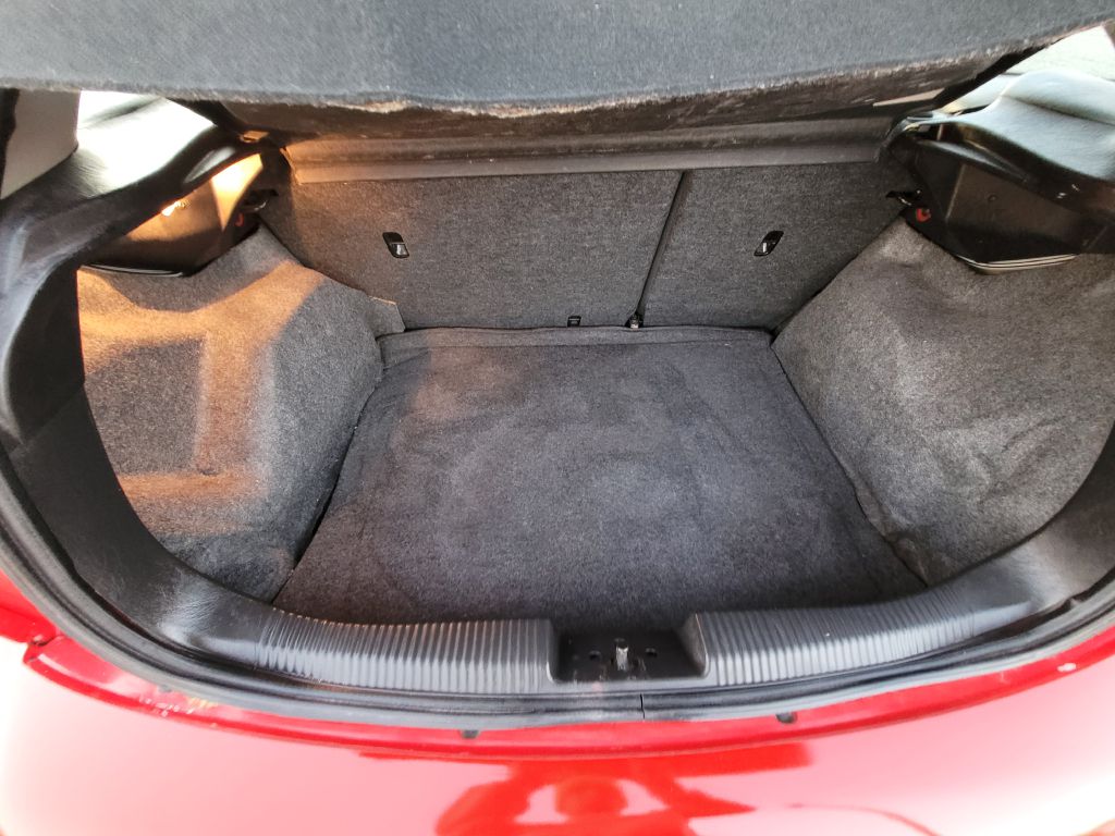 Photo 39 of this FORD FOCUS