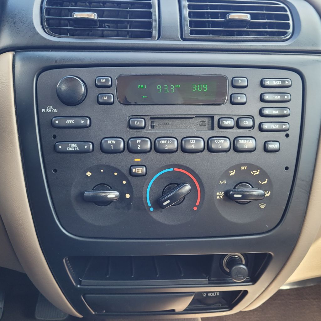 Photo 12 of this FORD TAURUS