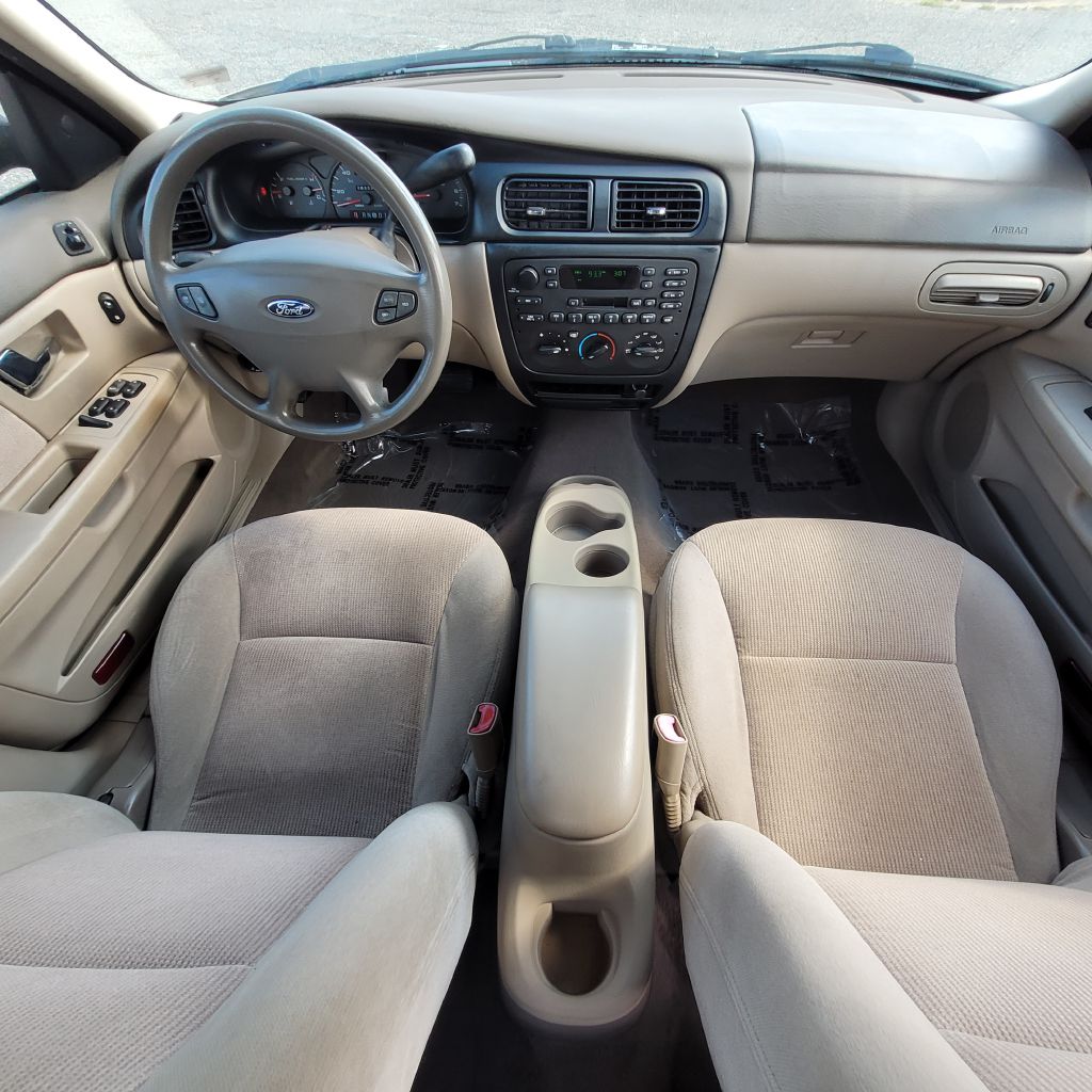 Photo 18 of this FORD TAURUS