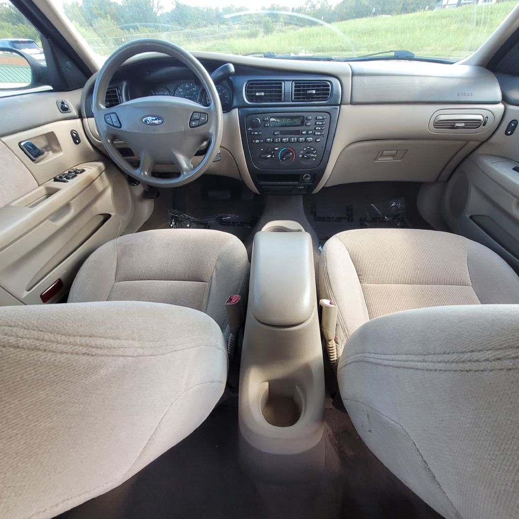 Photo 37 of this FORD TAURUS