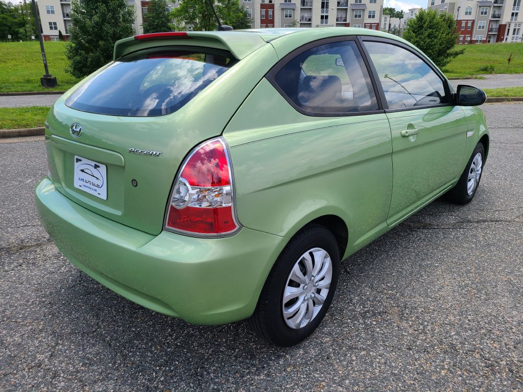 Photo 4 of this HYUNDAI ACCENT