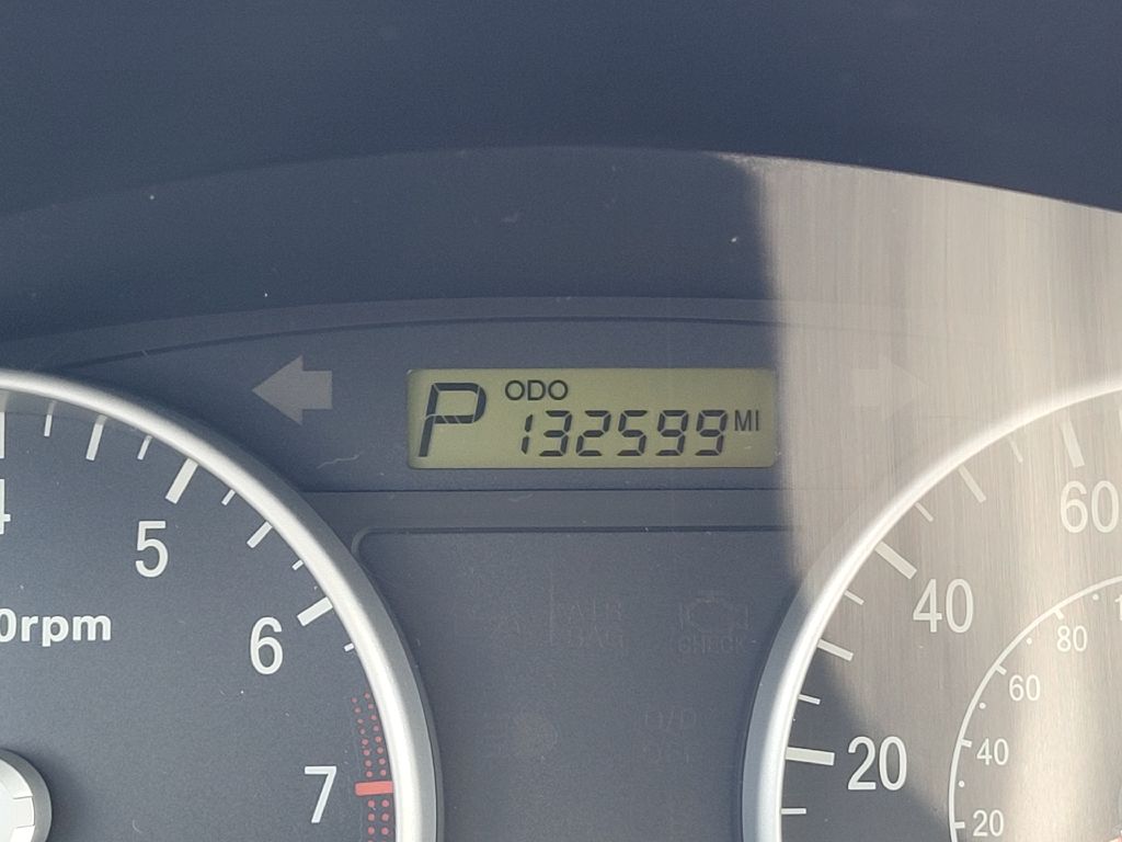 Photo 8 of this HYUNDAI ACCENT