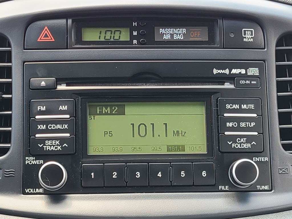 Photo 9 of this HYUNDAI ACCENT