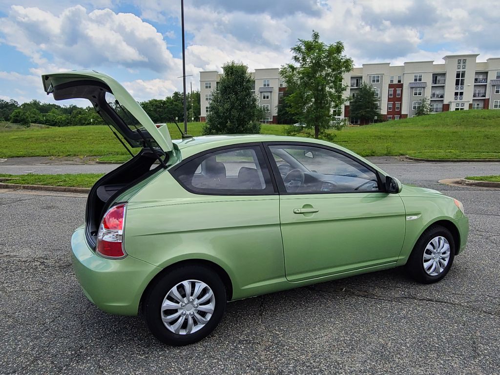 Photo 22 of this HYUNDAI ACCENT