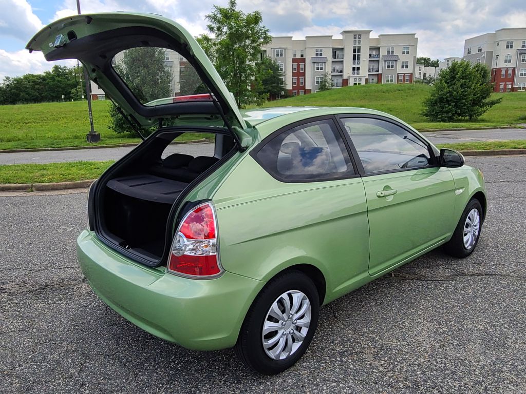 Photo 23 of this HYUNDAI ACCENT