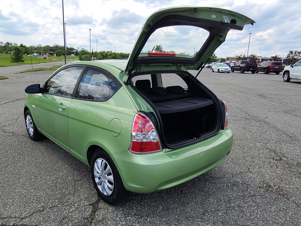 Photo 24 of this HYUNDAI ACCENT