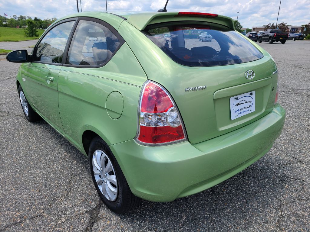 Photo 27 of this HYUNDAI ACCENT