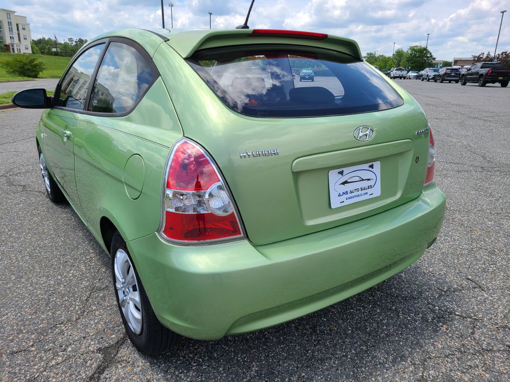 Photo 28 of this HYUNDAI ACCENT